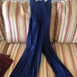 Jumpsuit with flower mesh leg